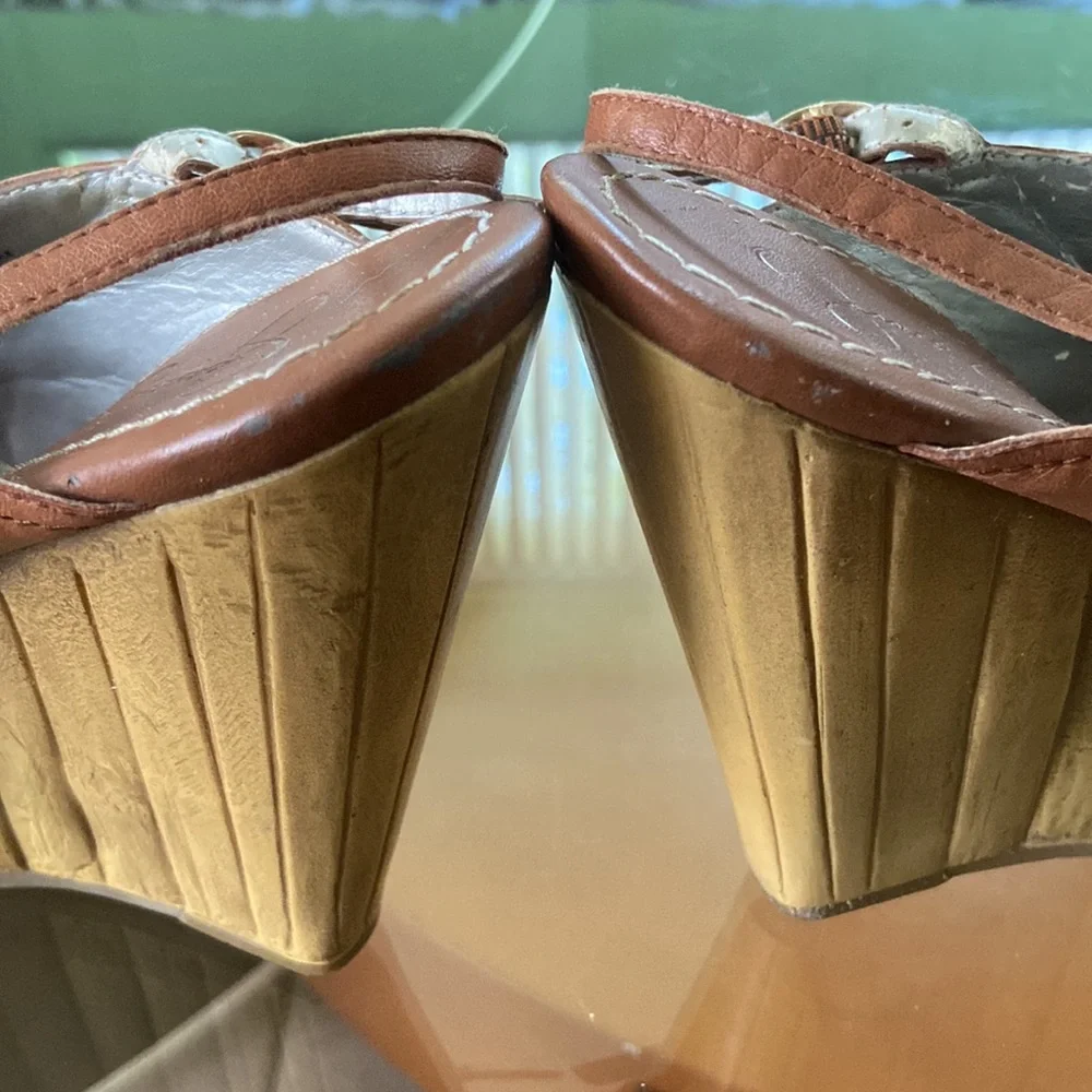 Jessica Simpson wedges